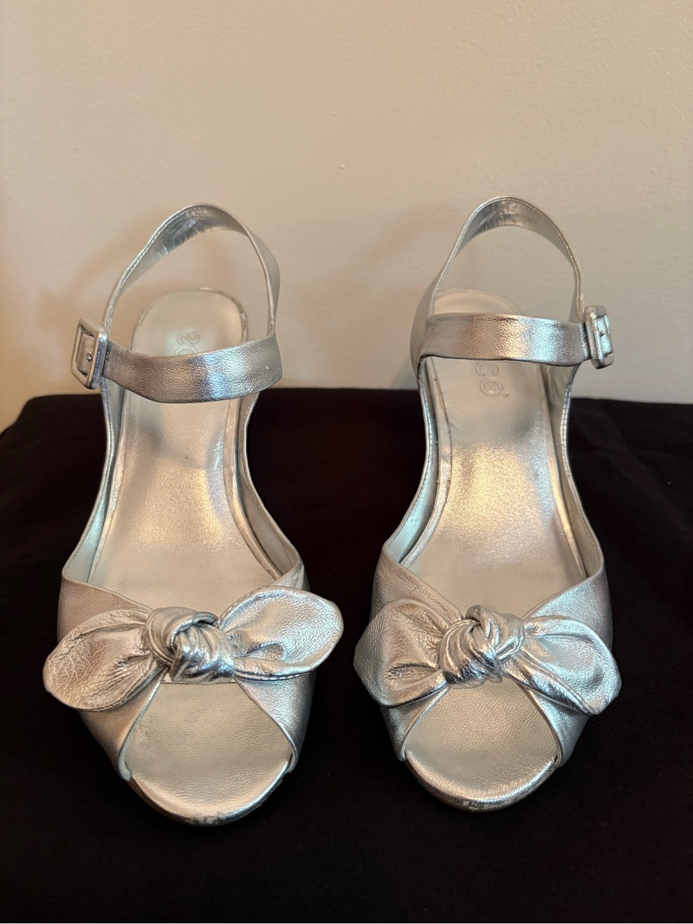 Ecco Women’s Silver Leather Open-Toe Knot Wedge Sandals — Size 37 (US 6-6.5)